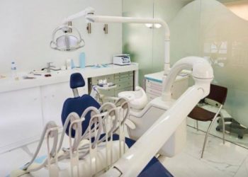 Τραγωδία: 15χρονο κορίτσι πήγε να φτιάξει τα δόντια του και πέθανε