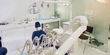 Alldaynews.gr Τραγωδία: 15χρονο κορίτσι πήγε να φτιάξει τα δόντια του και πέθανε