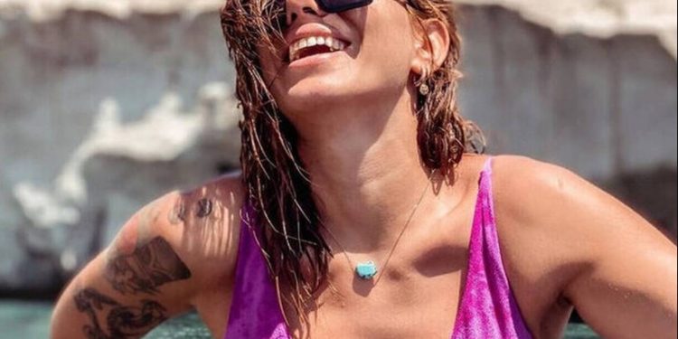 Alldaynews.gr Ευρυδίκη Βαλαβάνη: Φήμες οτι έκανε προσθετική στήθους!Δείτε φωτογραφίες