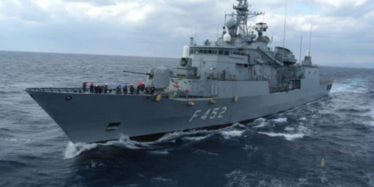 Alldaynews.gr Οι Έλληνες έχουν ψυχή: Έστειλαν δωρεάν τρόφιμα σε φρεγάτα του Πολεμικού Ναυτικού ανήμερα της Παναγίας