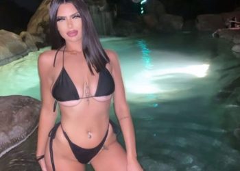 Γυμνάστρια πήγε ταυτόχρονα με 7 μπασκεμπολίστες