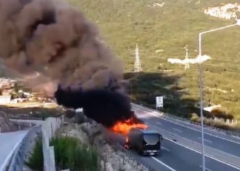 Τραγικό συμβάν στην Ιόνια Οδό: Στις φλόγες λεωφορείο με 39 επιβάτες[video]