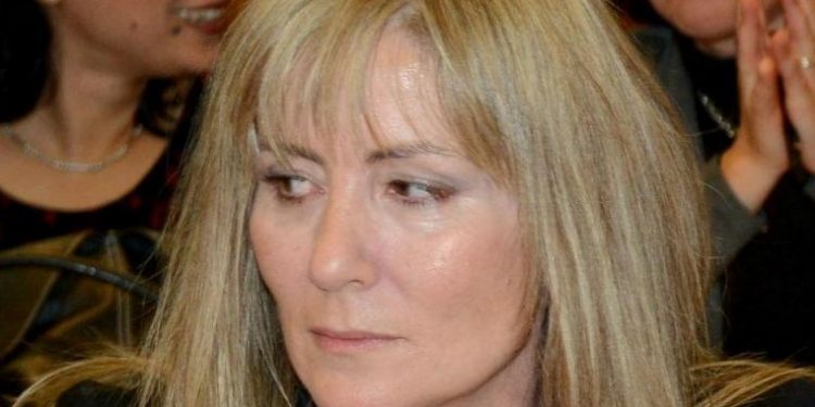 Alldaynews.gr Μυστήρια διάρρηξη στο σπίτι της Ελένης Τουλουπάκη