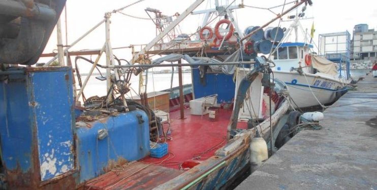 Alldaynews.gr Τραγωδία: Νεαρός  έπεσε στην θάλασσα, μπλέχτηκε στα δίχτυα και πνίγηκε