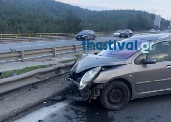 ΠΡΙΝ ΛΙΓΟ: Σύγκρουση 5 οχημάτων στον Περιφερειακό της Θεσσαλονίκης (video)