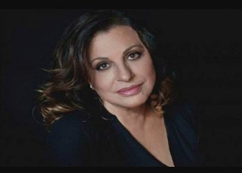 Χαρούλα Αλεξίου: “Έπαθα καρκίνο. Αλλά είπα: Όχι, δεν θα τον αφήσω να με νικήσει.”