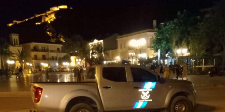 Alldaynews.gr Ιδιοκτήτης καφετέριας έπεσε στη θάλασσα λόγω προστίμου για τον κορονοϊό! Τι είπε ο Χαρδαλιάς (video)