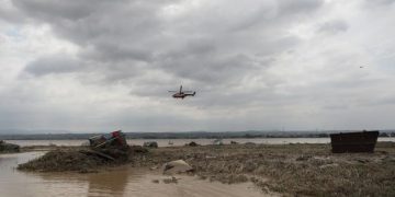 Μέσα στη θάλασσα και πάνω σε κομοδίνο εντοπίστηκε η γυναίκα που αγνοούνταν στην Εύβοια