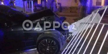 Alldaynews.gr Καλαμάτα: Αυτοκίνητο μπούκαρε σε σχολείο (pics)