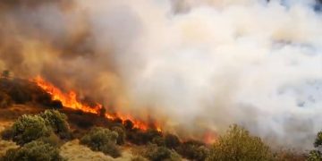 Φωτιά ΤΩΡΑ στις Μυκήνες – Εκκενώθηκε ο αρχαιολογικός χώρος[video]