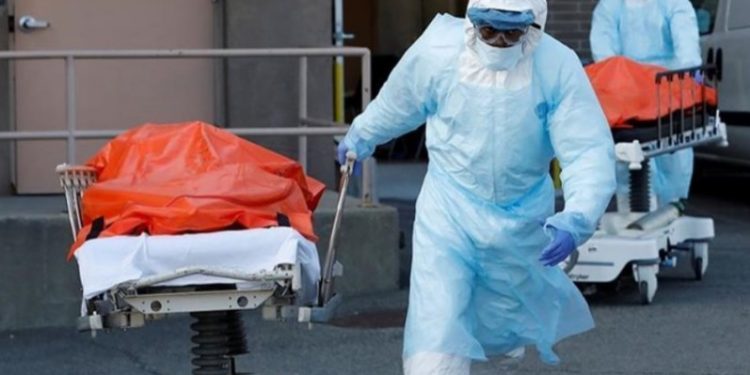 Alldaynews.gr Κορωνοϊός-Τραγωδία: Ζευγάρι και ο γιος τους πέθαναν μέσα σε 48 ώρες