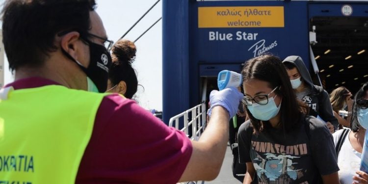 Alldaynews.gr Τέλος Διακοπών: Μάσκα παντού και σύντομα SMS! Έτοιμη η κυβέρνηση για σκληρά μέτρα