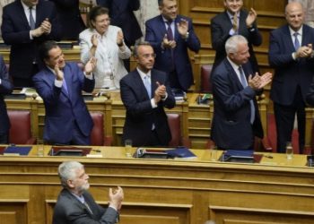 ΕΚΤΑΚΤΟ: Ανασχηματισμός στην κυβέρνηση – Ποια “Κεφάλια” πέφτουν