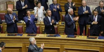 ΕΚΤΑΚΤΟ: Ανασχηματισμός στην κυβέρνηση – Ποια “Κεφάλια” πέφτουν