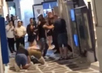 VIDEO – ντοκουμέντο: Το ξύλο του Μαγκουάιρ στη Μύκονο!