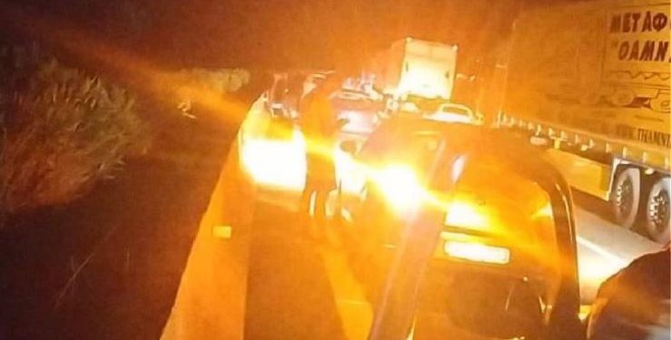 Alldaynews.gr Φωτιά σε λεωφορείο με 29 επιβάτες έξω από την Αθήνα και μεγάλο μποτιλιάρισμα (pics, vids)