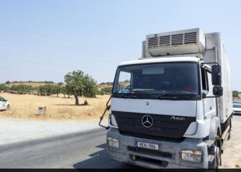 Τραγωδία στην άσφαλτο: Τον σκότωσαν οι σωλήνες που πέρασαν από το παράθυρο-Προσπάθησε να σταματήσει πριν ξεψυχήσει