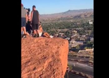 Ποδοσφαιρική ομάδα έσωσε γυναίκα που κρεμόταν στην άκρη του γκρεμού (vid)