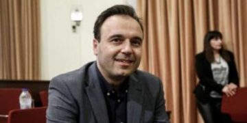 Τρίκαλα: Προσποιήθηκε τον δήμαρχο Τρικκαίων και “έφαγε” 3.000 από ανυποψίαστο πολίτη!