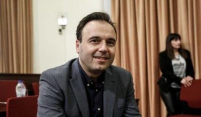 Τρίκαλα: Προσποιήθηκε τον δήμαρχο Τρικκαίων και “έφαγε” 3.000 από ανυποψίαστο πολίτη!