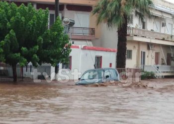 Εύβοια: Δύο νεκροί από τις πλημμύρες – Το νερό τους “έπιασε” στον ύπνο τους! (video)