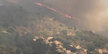 Alldaynews.gr Πυρκαγιά στην ορεινή Νάξο – Εκκενώνονται χωριά (pics) ?