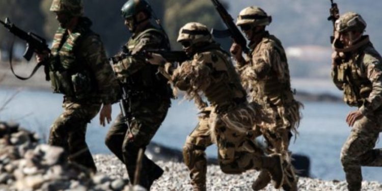 ΕΚΤΑΚΤΟ-ΓΕΕΘΑ: Ανακλήθηκαν οι άδειες των στελεχών των Ενόπλων Δυνάμεων