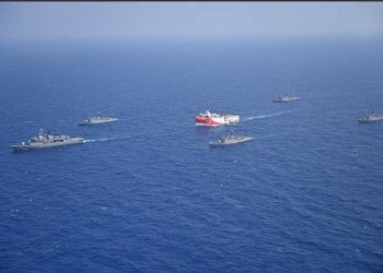 Νύχτα – θρίλερ στο Αιγαίο: Προχωρά ακάθεκτο το Oruc Reis-Πως θα απαντήσει η Ελλάδα