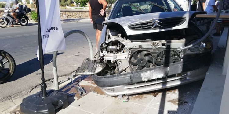 Alldaynews.gr Κρήτη: Σοκαριστικό τροχαίο! Έφυγε σε στροφή και “καρφώθηκε” στον τοίχο (pics)