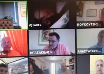 Τα ευτράπελα στις τηλεδιασκέψεις των Δήμων συνεχίζονται: Ροχάλιζε για μισή ώρα Live! (video)