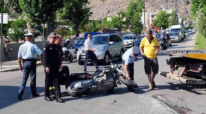 Σύγκρουση μηχανών με έναν νεκρό και έναν τραυματία