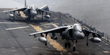 Alldaynews.gr AV 8B Harrier jet