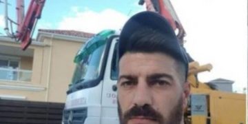 Alldaynews.gr Θρήνος για τον 33χρονο Όμηρο-Σκοτώθηκε με την μηχανή σε γκρεμό
