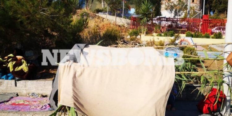 Μετανάστες στην Μόρια έκαναν «σκουπιδαριό» τις εκκλησίες και τα νεκροταφεία[photos]