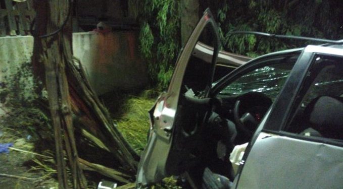 Νεκρός 26χρονος σε τροχαίο-Καρφώθηκε σε κολόνα της ΔΕΗ[photos]