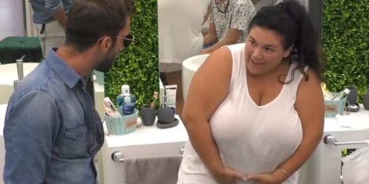 Alldaynews.gr Big Brother-Αφροδίτη: “Συνήθως κλ@νω, μου έφυγε το βυζ0μ..λ0, τόσο που έφαγα θα χεστω, θα βγαίνει το ..”