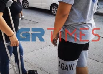 Θεσσαλονίκη: Μάνα κατσάδιασε τον γιο της γιατί φορούσε μάσκα στο σχολείο![VIDEO]