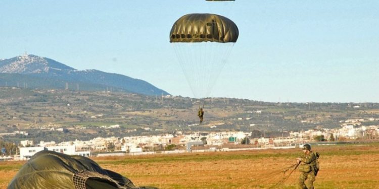 Alldaynews.gr Σοκ στη Μονάδα Αλεξιπτωτιστών στον Ασπρόπυργο-Δύο στρατιώτες τραυματισμένοι