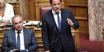 Alldaynews.gr Κορωνοϊός: Σε καραντίνα μπήκε ο Άδωνις Γεωργιάδης και ο Νίκος Παπαθανάσης
