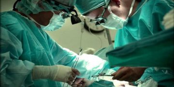 Έδωσε το νεφρό της στον αστυνομικό που την είχε συλλάβει