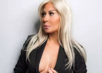 The Bachelor: Η 38χρονη τραγουδίστρια Έλενα Μπάση είχε κλειστεί σε μοναστήρι