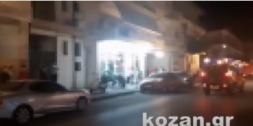 Πατέρας που απειλούσε να ρίξει το παιδί του από το μπαλκόνι[video]