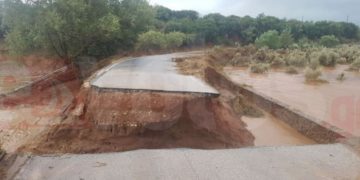 Alldaynews.gr Ιανός – Αλμυρός Βόλου: Κατέρρευσε η γέφυρα στο Αϊδίνι