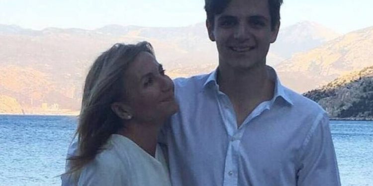 Alldaynews.gr Μαρέβα Μητσοτάκη: Συγχαρητήρια, αγόρι μου! Είμαι μια υπερήφανη μαμά