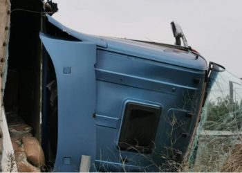 Τροχαίο με νταλίκα έξω από την Λάρισα- Τρείς τραυματίες