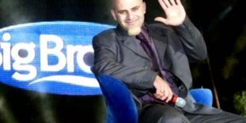 Έξαλλος ο Τσάκας με τους παίκτες του Big Brother – «Ένας Τρανσέξουαλ, ένας Πακιστανός, μια Αλβανίδα…»