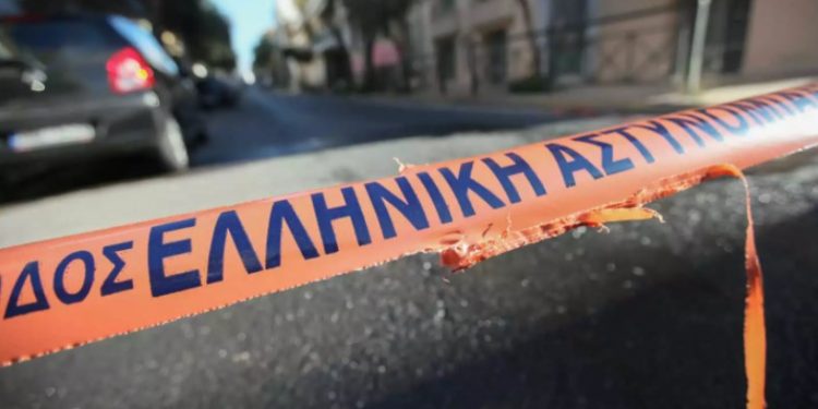 Alldaynews.gr Καταγγελία Σοκ: Αστυνομικός κλείδωσε σε διαμέρισμα πολίτη για να του πάρει 40.000€