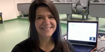 Alldaynews.gr Κορωνοϊός: 46χρονη καθηγήτρια κατέρρευσε και πέθανε κατά τη διάρκεια διάλεξης