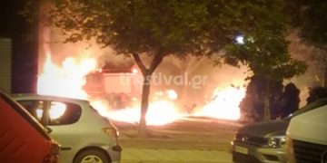 Alldaynews.gr Θεσσαλονίκη: Στις φλόγες τα ξημερώματα ημιφορτηγό εταιρίας (pics, video)