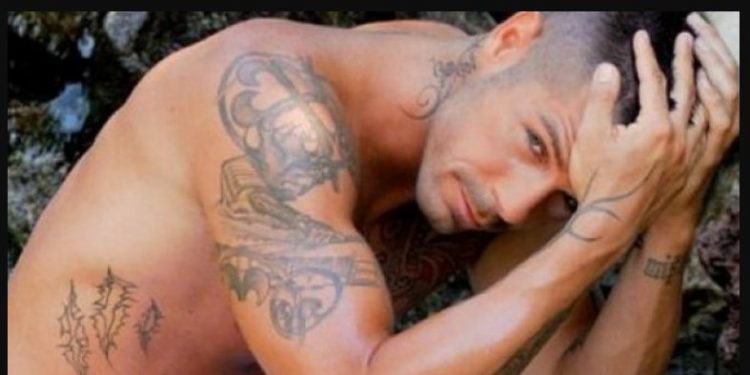 Alldaynews.gr Νίκος Γιγουρτάκης: Ο Έλληνας “Μπέκαμ” που έφυγε Νωρίς-Άγριες νύχτες και παθιασμένοι έρωτες